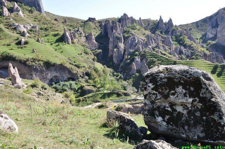 armenia goris skalne miasto